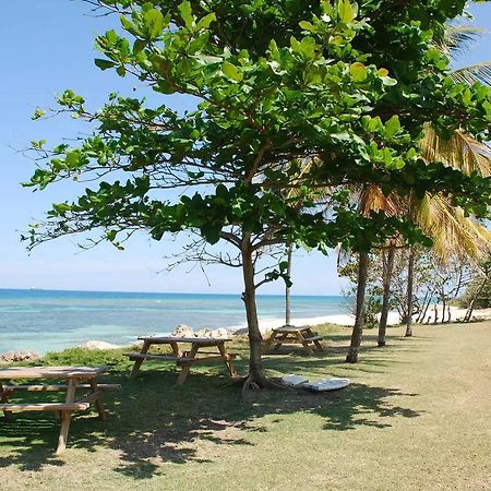 Luxury 2Br Home Facing Beach W/Pool Montego Bay #5 Exterior photo