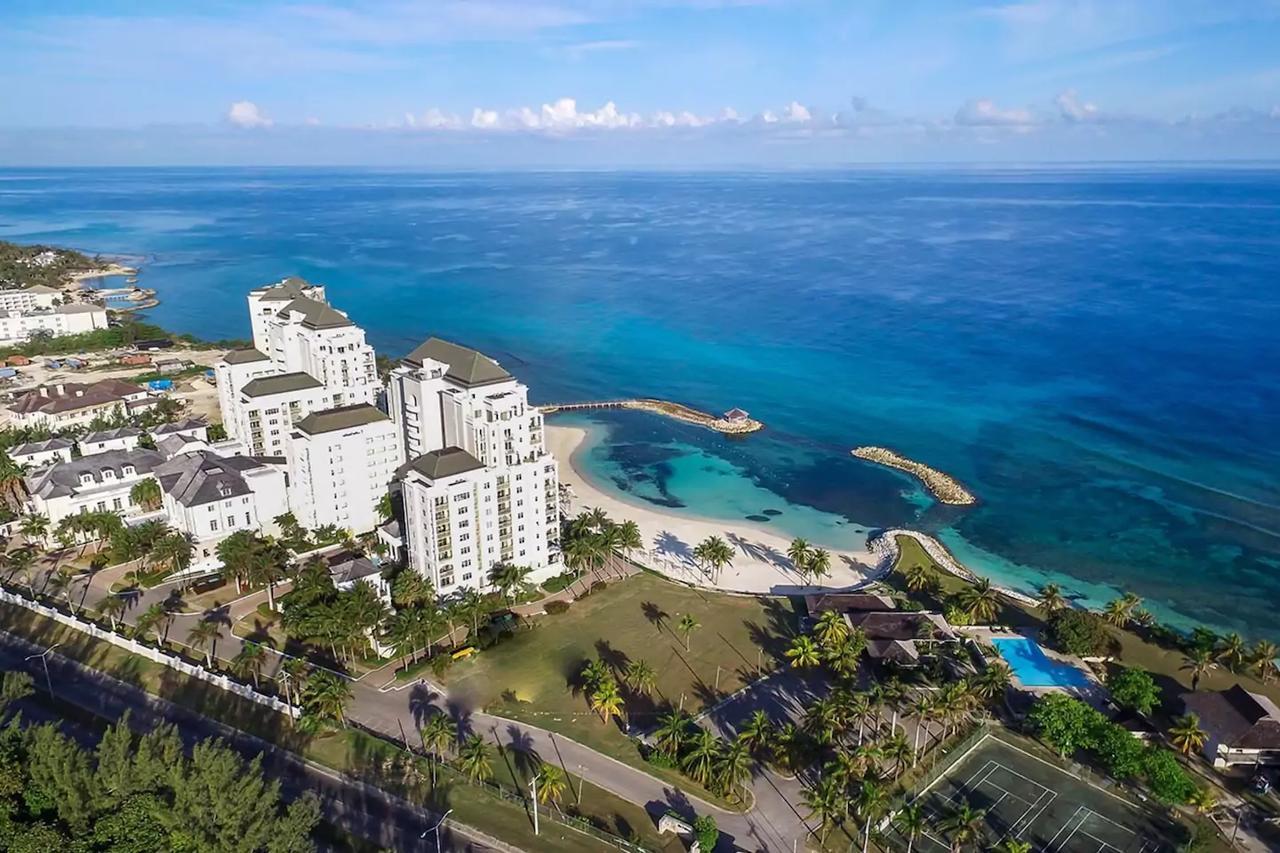 Luxury 2Br Home Facing Beach W/Pool Montego Bay #5 Exterior photo