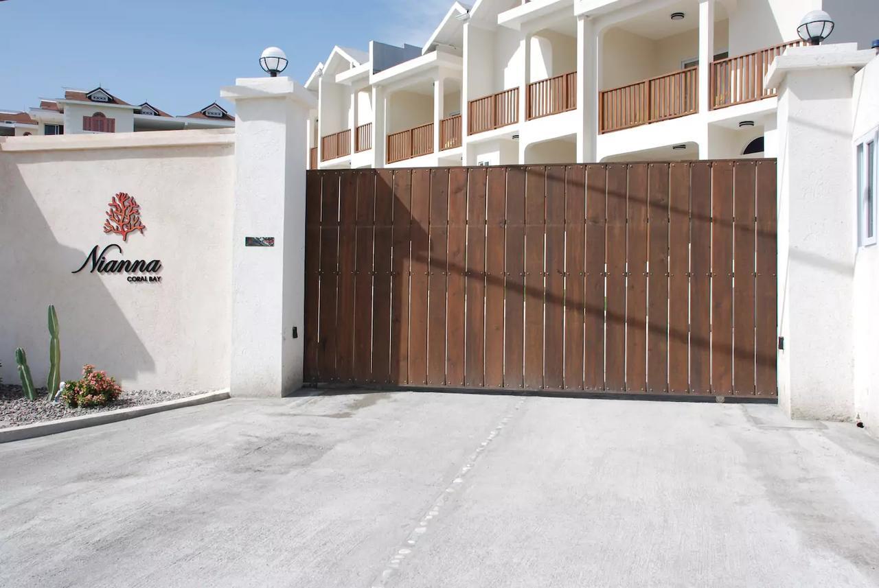 Luxury 2Br Home Facing Beach W/Pool Montego Bay #5 Exterior photo