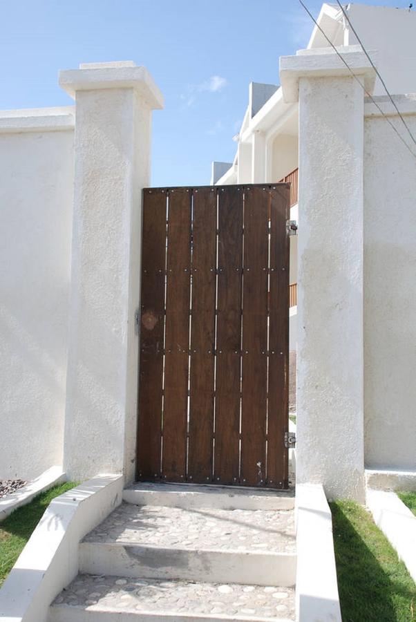 Luxury 2Br Home Facing Beach W/Pool Montego Bay #5 Exterior photo